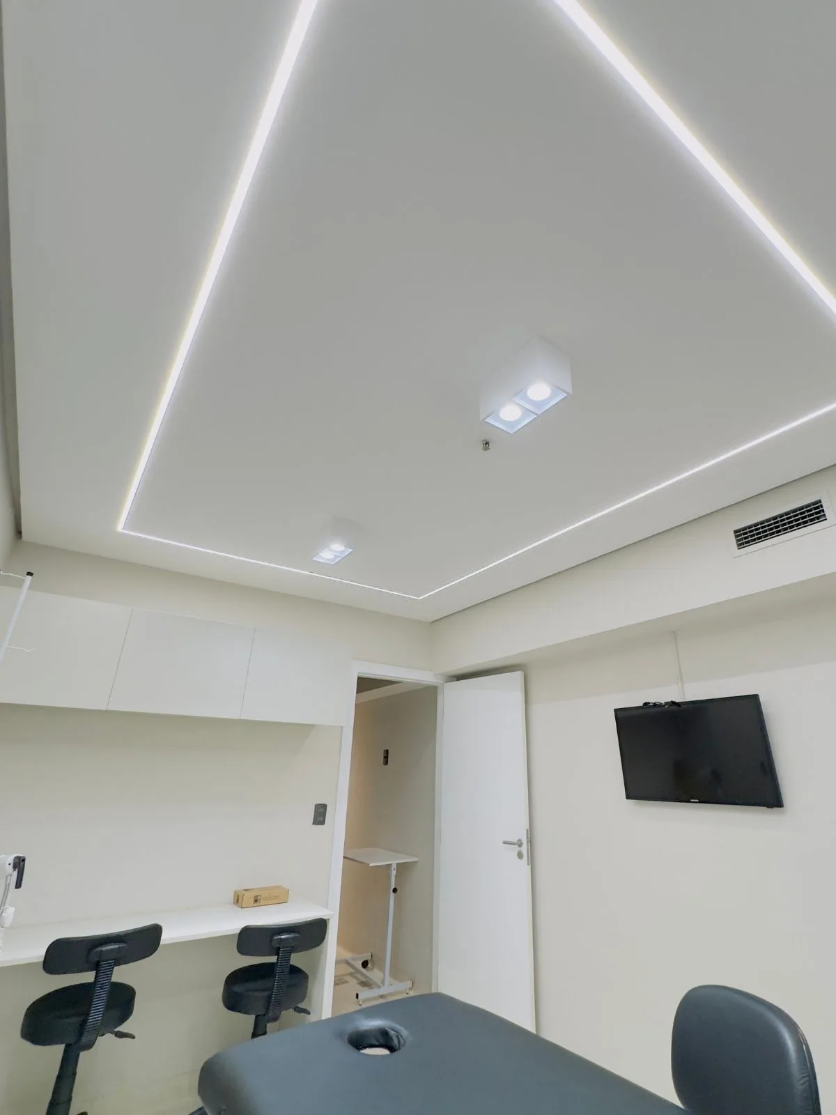 Sala de procedimentos com tecnologia de ponta
